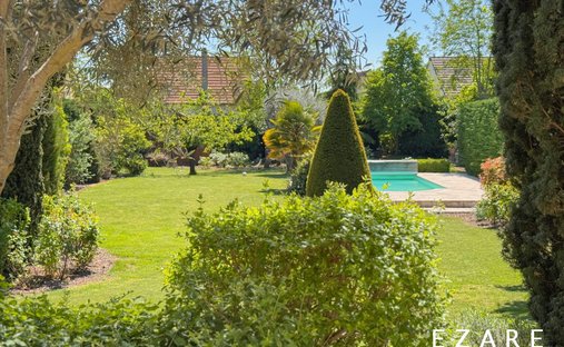 19th Century Château With 4,34 Hectare Wooded Park Swimming Pool Burgundy, Near Beaune