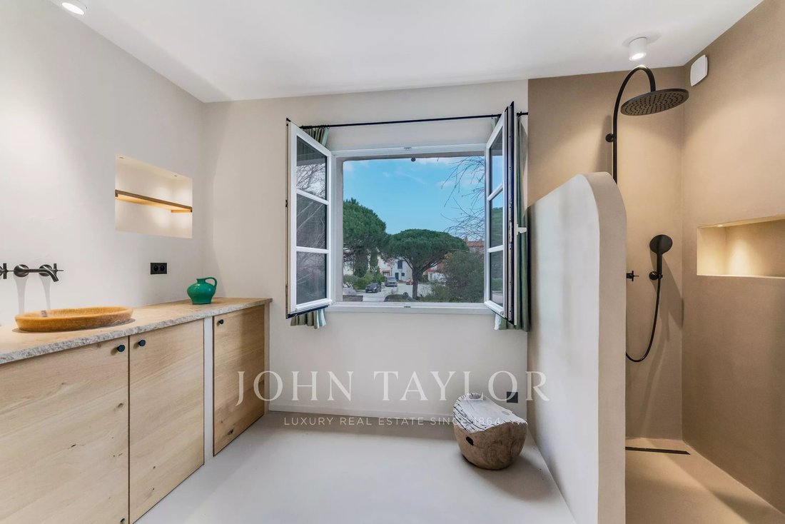 Villa in Port Grimaud, Grimaud, Provence-Alpes-Côte d'Azur 5 - 17408044