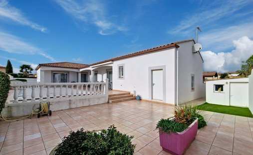 House in Centre Ville, Serignan, France 1