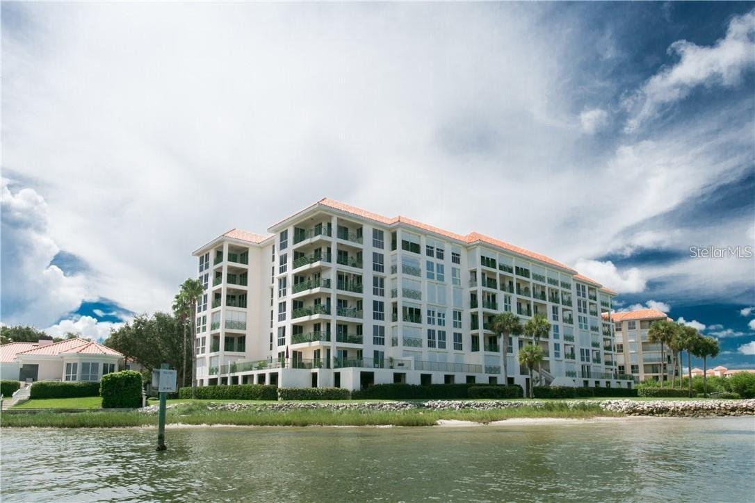 House in St. Petersburg, Florida, United States 1 - 17415673
