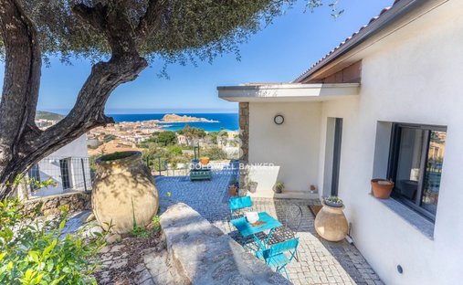Villa in Monticello, Corsica, France 1