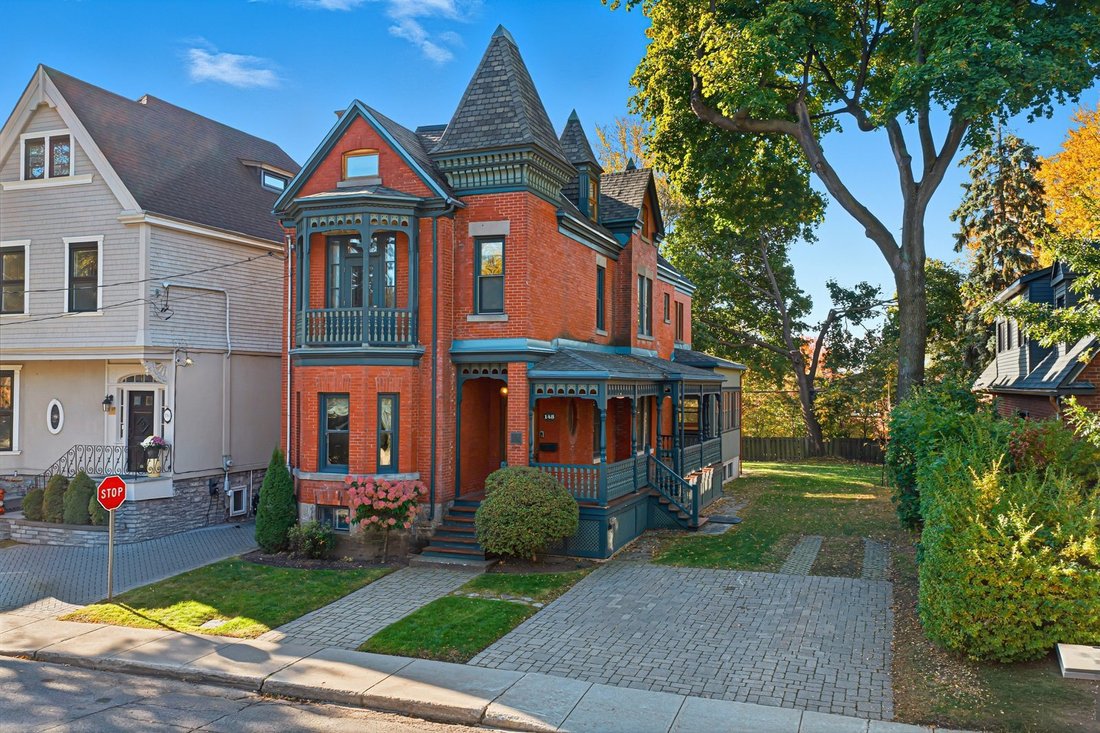 House in Montreal West, Quebec, Canada 1 - 16463657