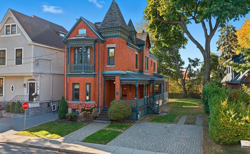 House in Montreal West, Quebec, Canada 1