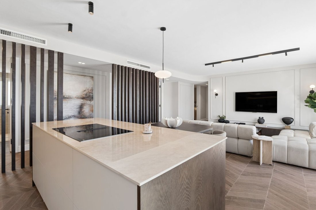 Penthouse in Benahavis, Andalusia, Spain 4 - 17408716