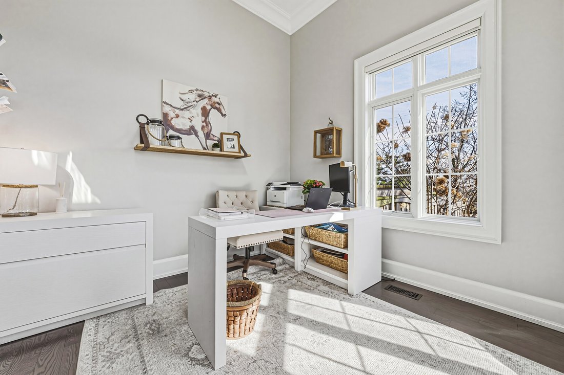 House in Burlington, Ontario, Canada 4 - 17408116