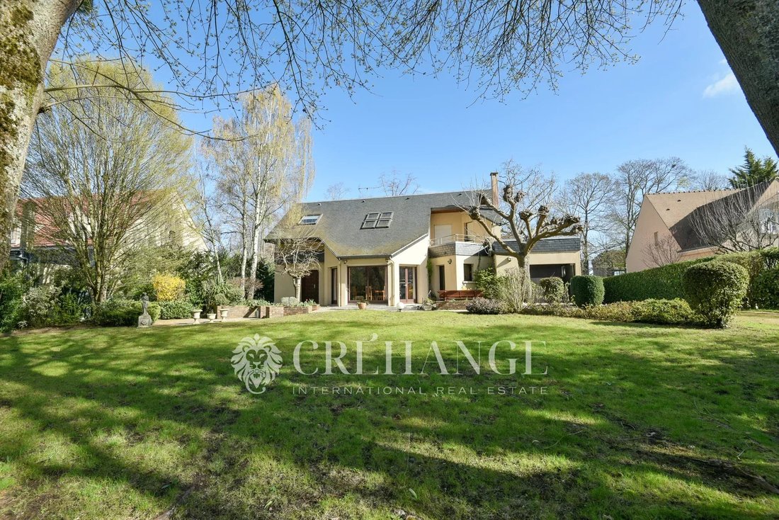 House in Sud, Le Mesnil-le-Roi, France 1 - 17410340