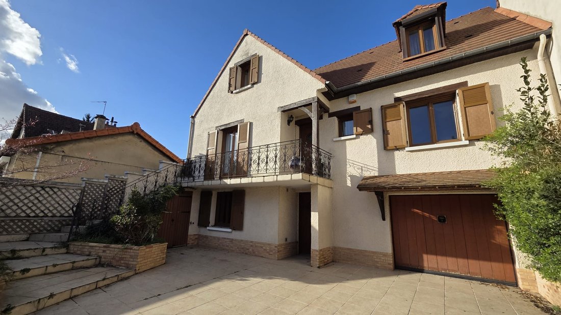 House in Le Blanc-Mesnil, Ile-de-France, France 1 - 17244870