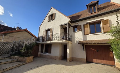 House in Le Blanc-Mesnil, Ile-de-France, France 1