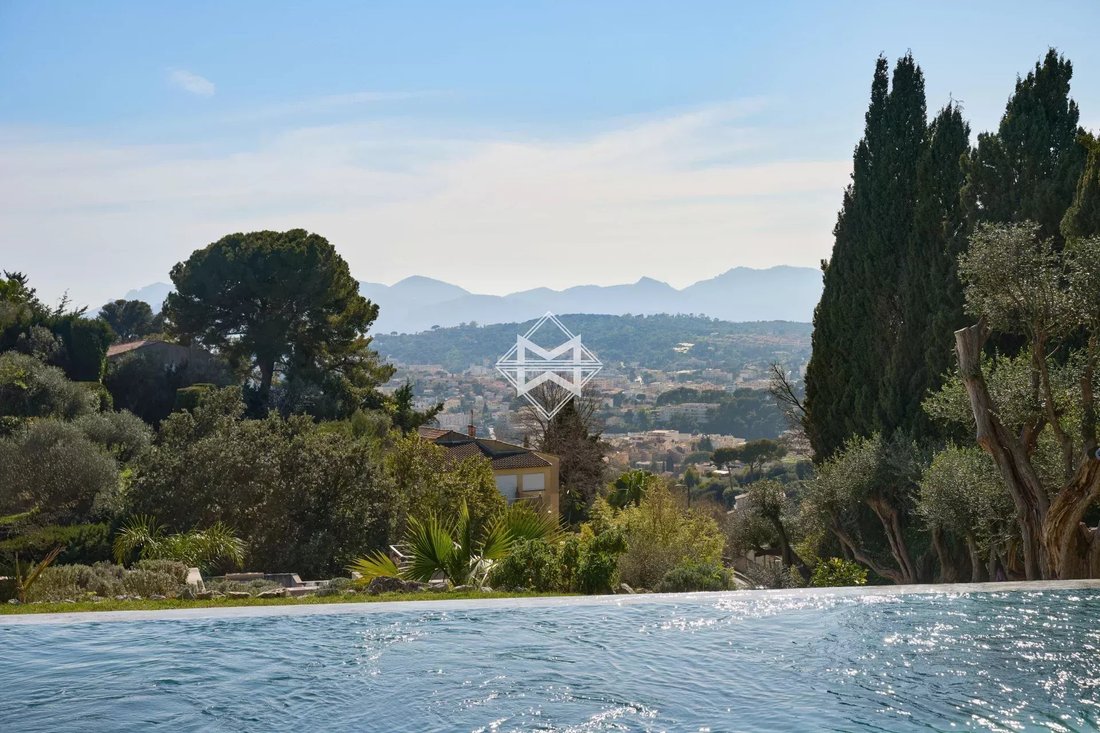 Villa in Cannes, Provence-Alpes-Côte d'Azur, France 3 - 17408761