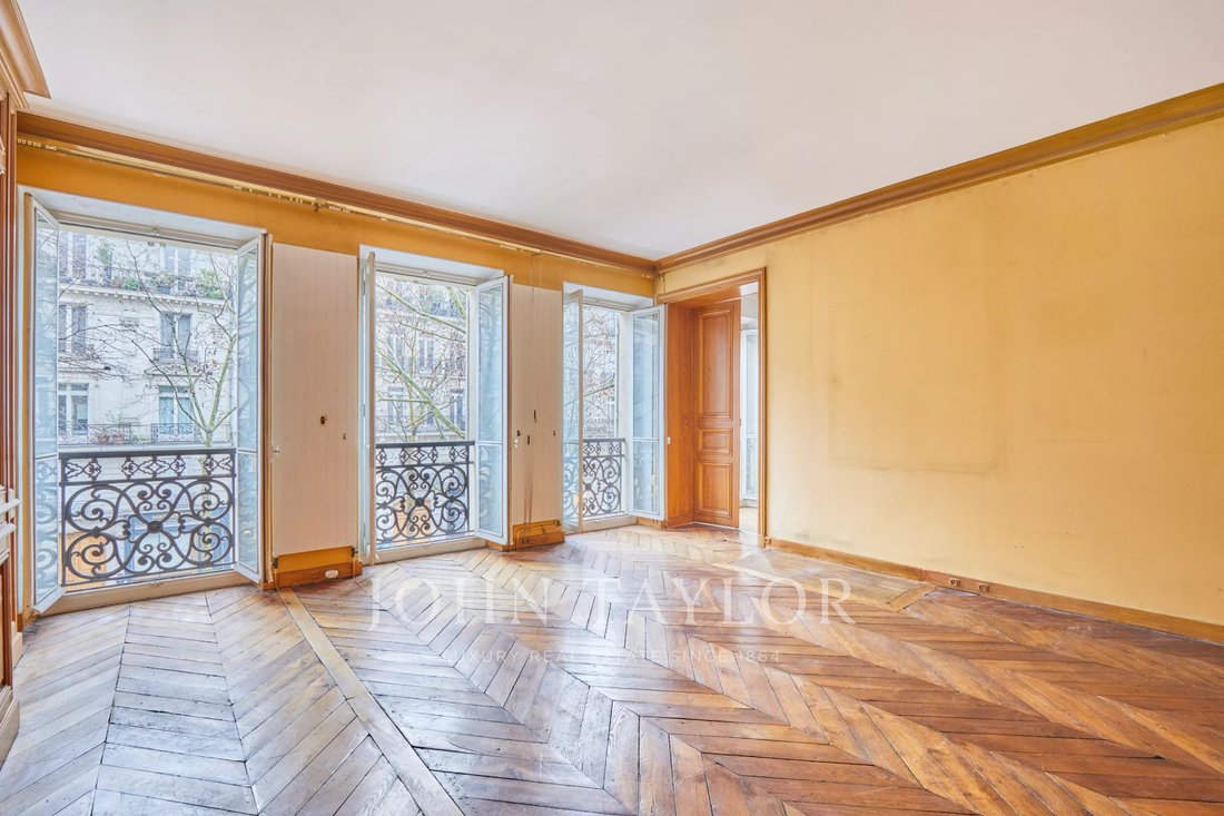 Apartment in Saint Thomas d'Aquin, Paris 7e Arrondissement, Paris 2 - 17361754