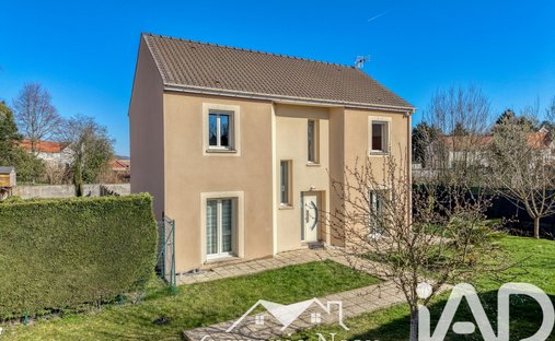 House in Vinantes, Ile-de-France, France 1