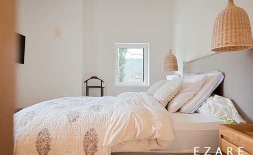 19th Century Château With 4,34 Hectare Wooded Park Swimming Pool Burgundy, Near Beaune