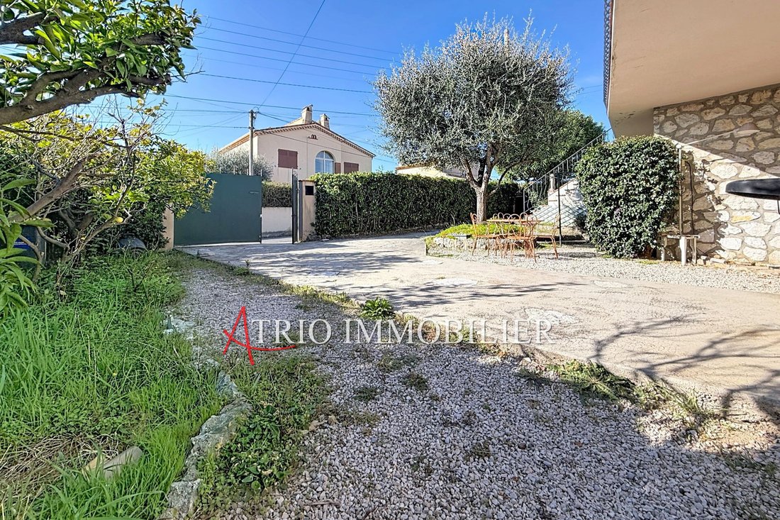 Villa in Collettes Bréguières-Sud, Cagnes-sur-Mer, France 2 - 17379135