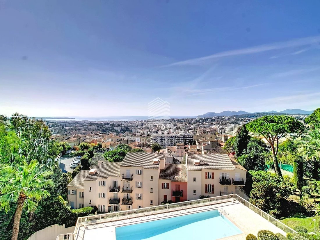 Apartment in Vieux Cannet, Le Cannet, France 1 - 17408107