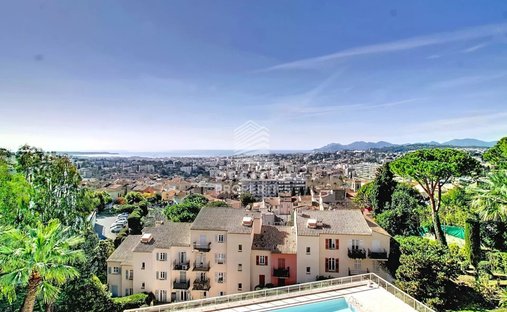 Apartment in Vieux Cannet, Le Cannet, France 1