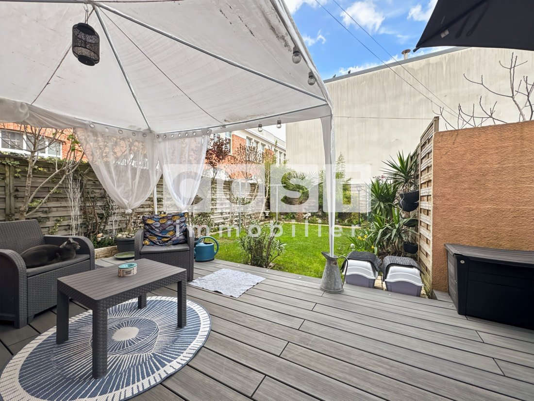 House in Gennevilliers, Ile-de-France, France 1 - 17412854