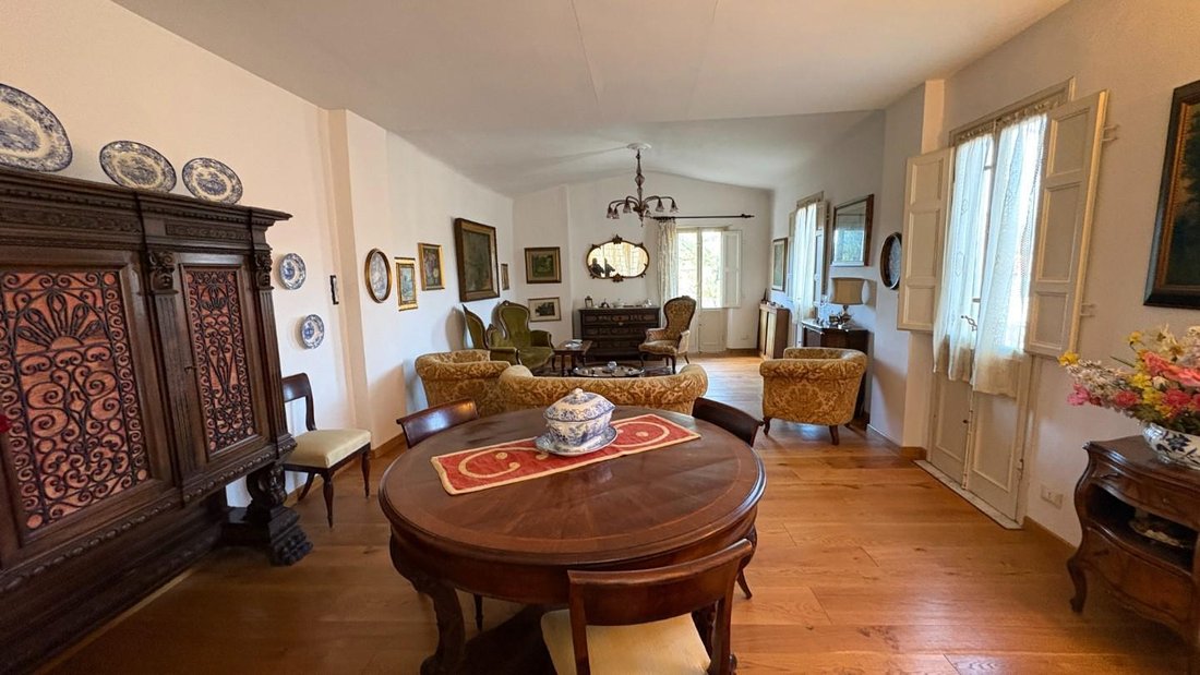Penthouse in Historic Center, Lucca, Tuscany 2 - 17417325