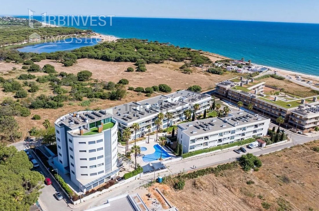 Apartment in Quarteira, Algarve, Portugal 1 - 17414807