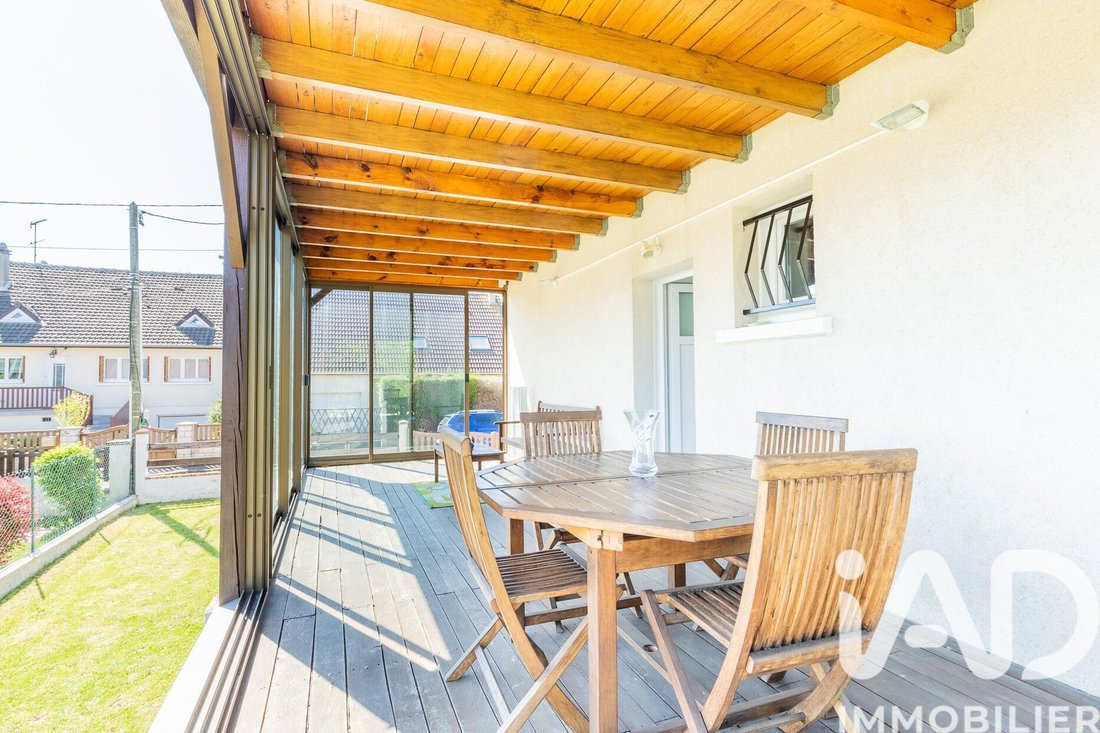 House in Yerres, Ile-de-France, France 2 - 17416948