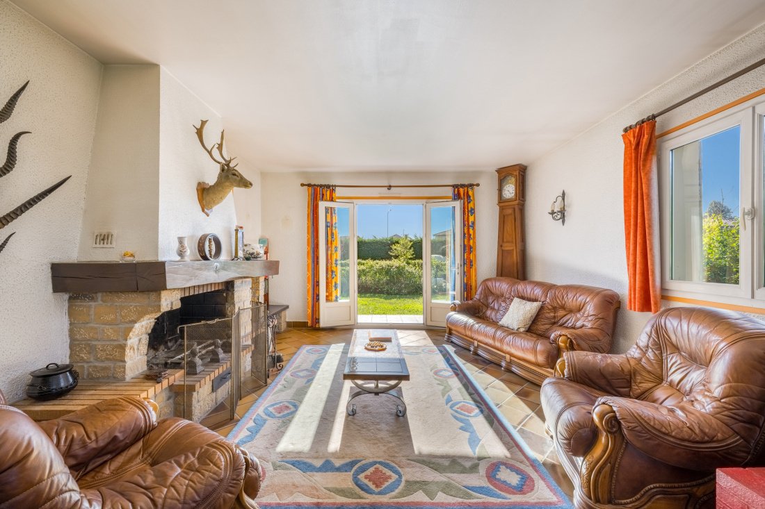 House in Chazay-d'Azergues, Auvergne-Rhône-Alpes, France 2 - 17407960