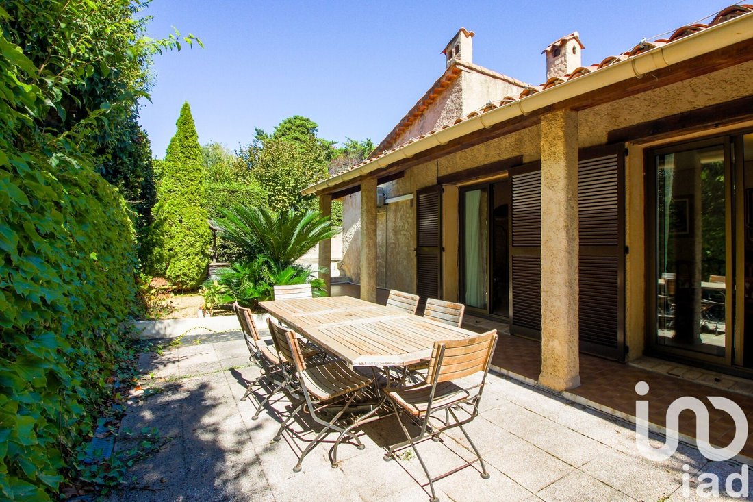 House in Antibes, Provence-Alpes-Côte d'Azur, France 1 - 17420298