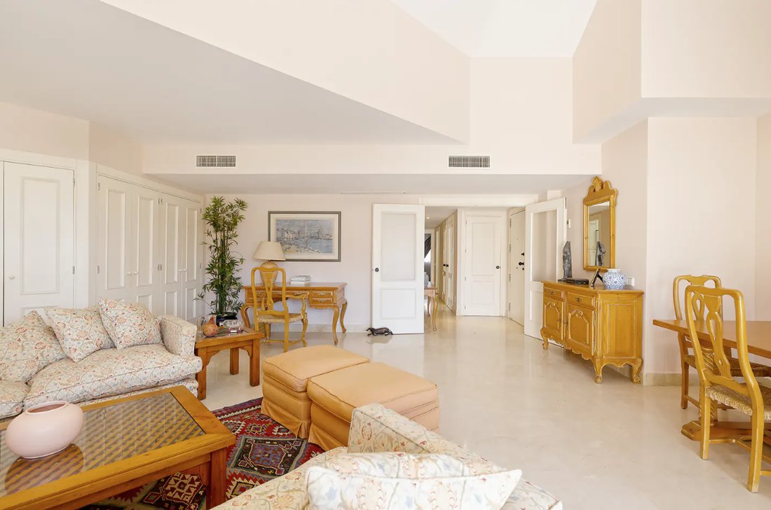 Apartment in Sotogrande, San Roque, Andalusia 2 - 17414300