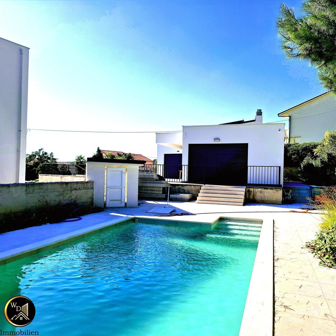 Villa in Barbat, Primorje-Gorski Kotar County, Croatia 2 - 17035795