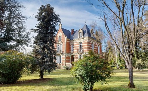 At The Gates Of Périgord Noir, On The Outskirts Of Souillac Towards Sarlat, In The Center Of A Magni