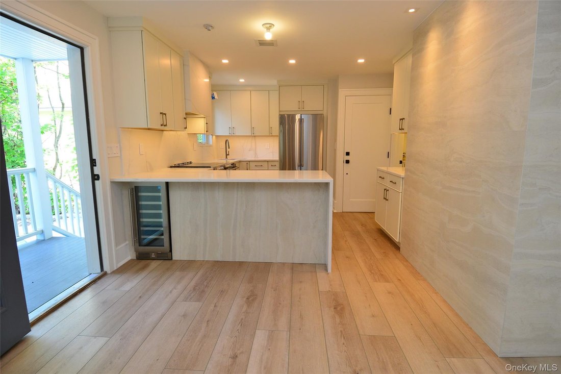 House in Eastchester, New York, United States 3 - 17421425