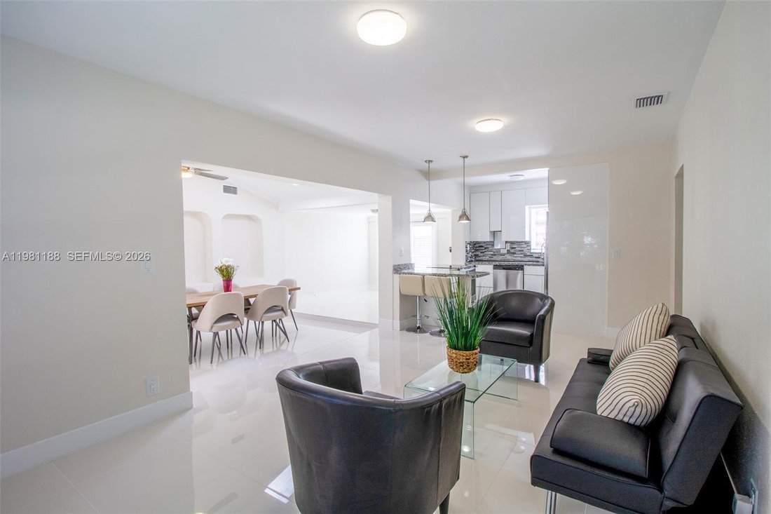 House in Miami, Florida, United States 5 - 17417335