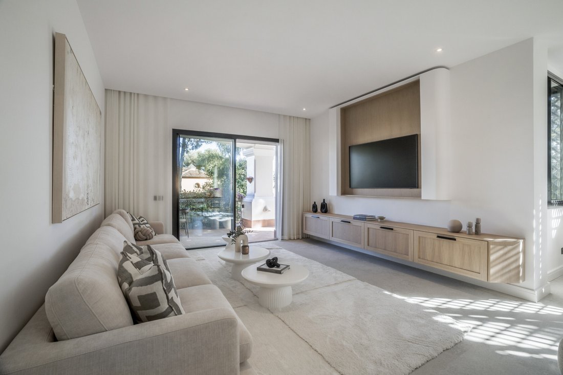 Apartment in Marbella, Andalusia, Spain 4 - 17414242