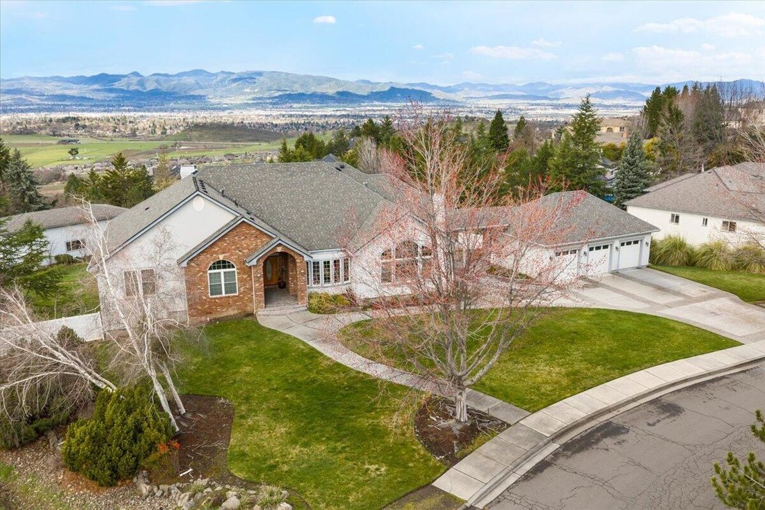 House in Medford, Oregon, United States 1 - 17412623