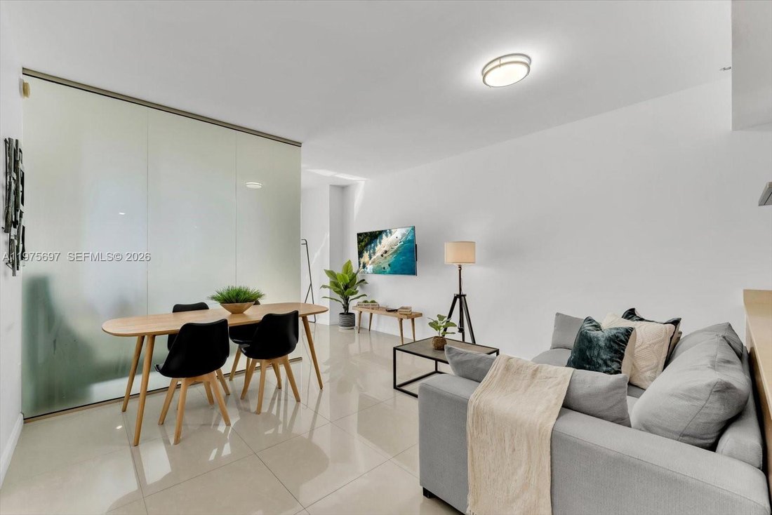 Condo in Miami, Florida, United States 4 - 17416206