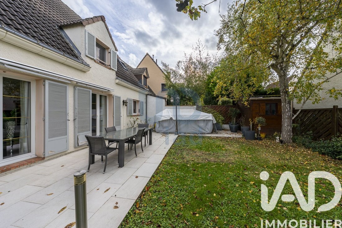 House in Sucy-en-Brie, Ile-de-France, France 3 - 17410777
