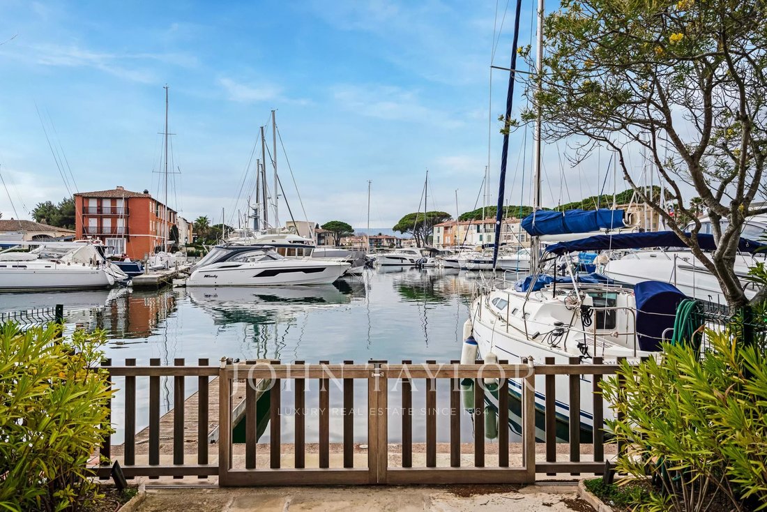 Villa in Port Grimaud, Grimaud, Provence-Alpes-Côte d'Azur 1 - 17408044
