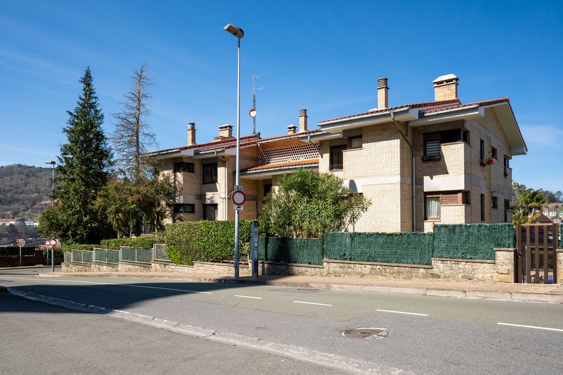 Apartment in Mendebaldea, Donostia-San Sebastian, Spain 2 - 17412349