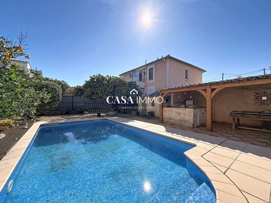 House in Hyeres, Provence-Alpes-Côte d'Azur, France 3 - 17412872