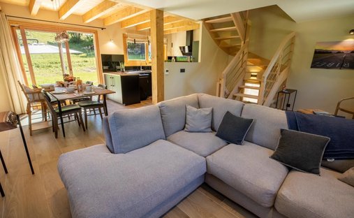 Chalet in Les Allues, Auvergne-Rhône-Alpes, France 1