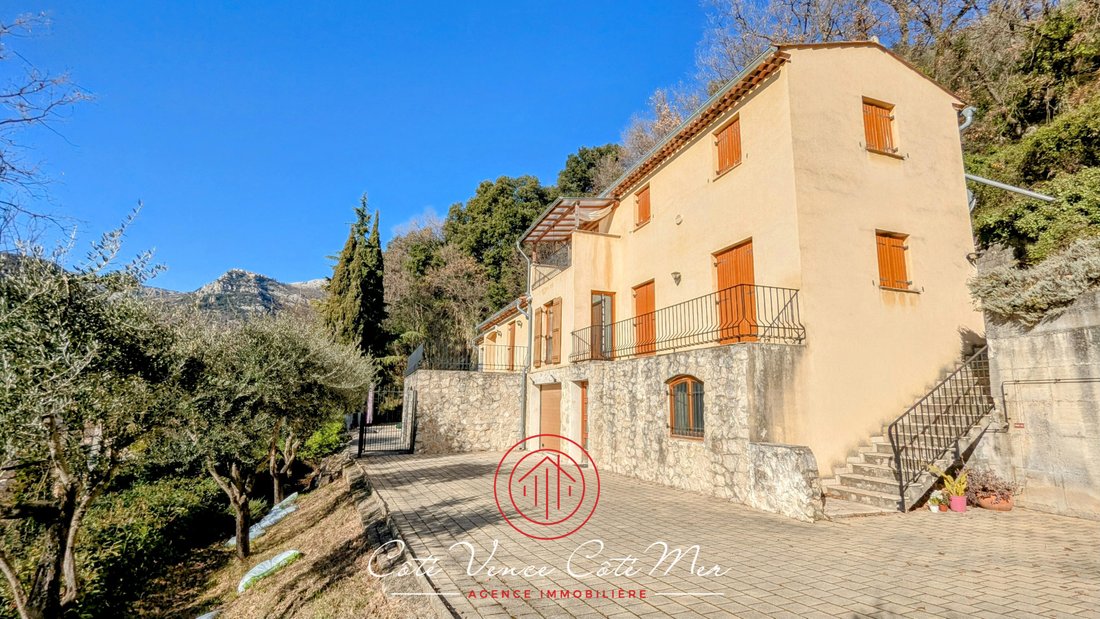 House in Tourrettes-sur-Loup, Provence-Alpes-Côte d'Azur, France 1 - 17418571