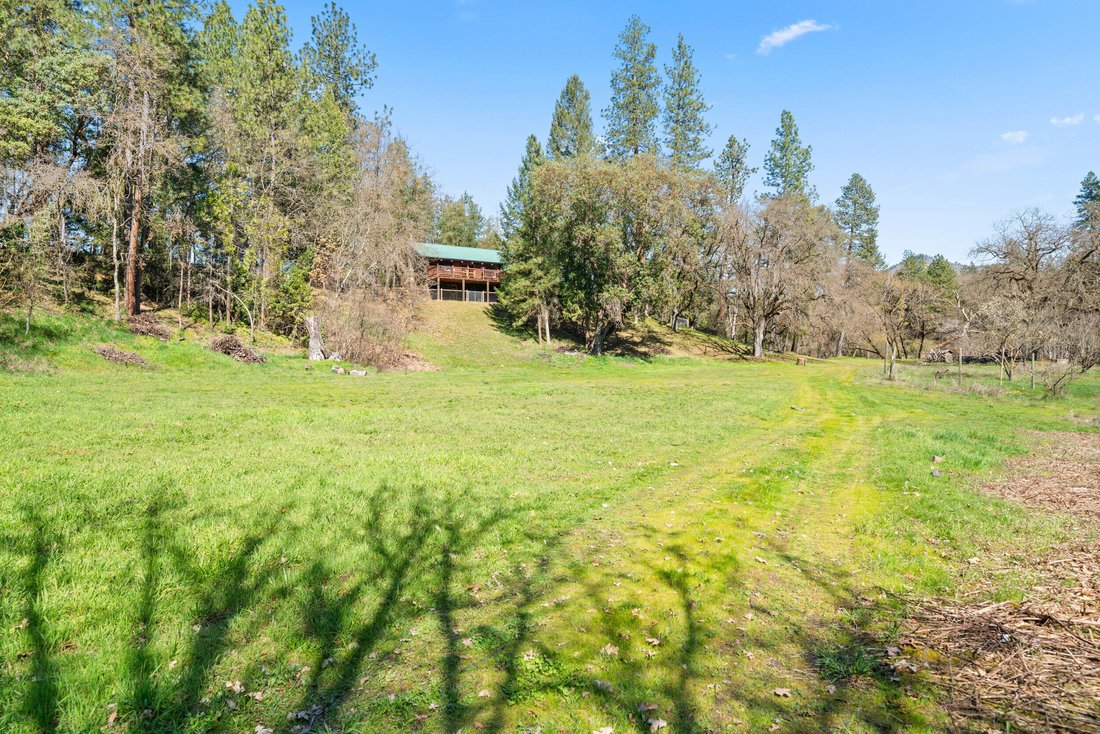 House in Grants Pass, Oregon, United States 1 - 17409830