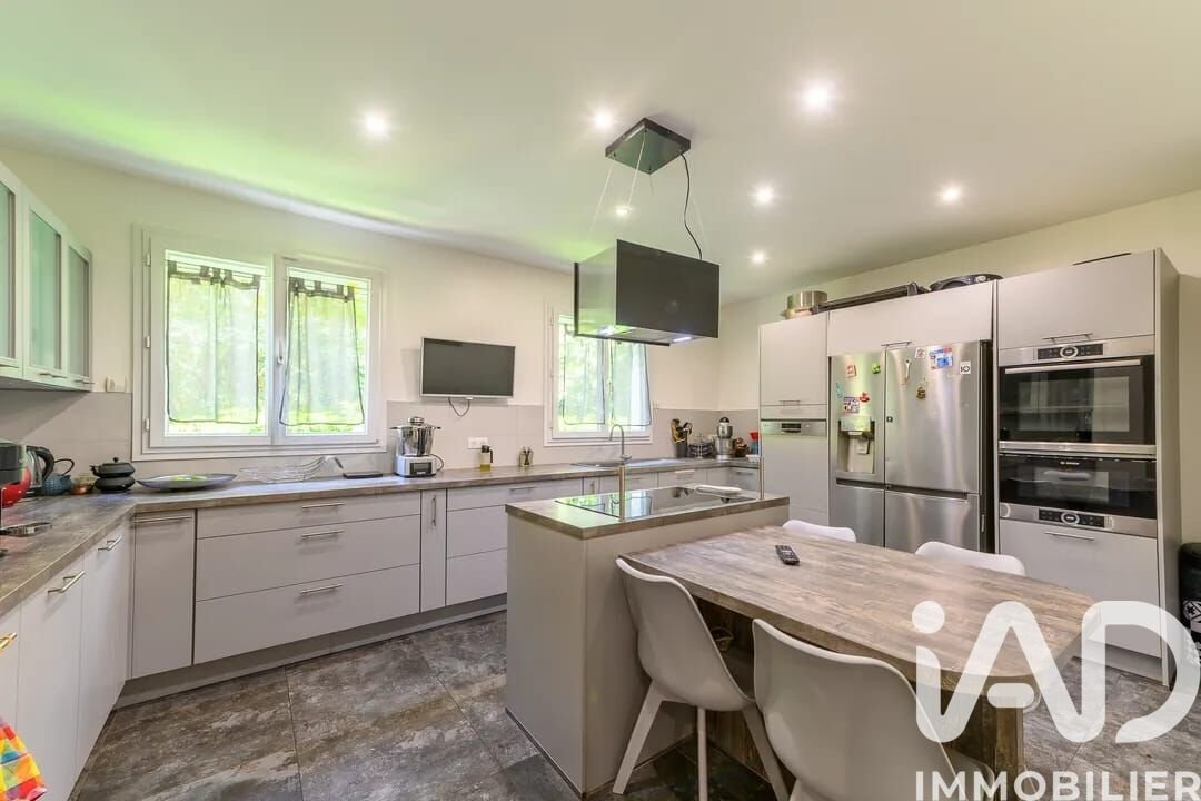 House in La Queue-en-Brie, Ile-de-France, France 4 - 17412113