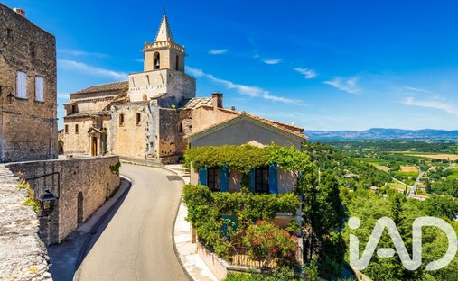 House in Venasque, Provence-Alpes-Côte d'Azur, France 1