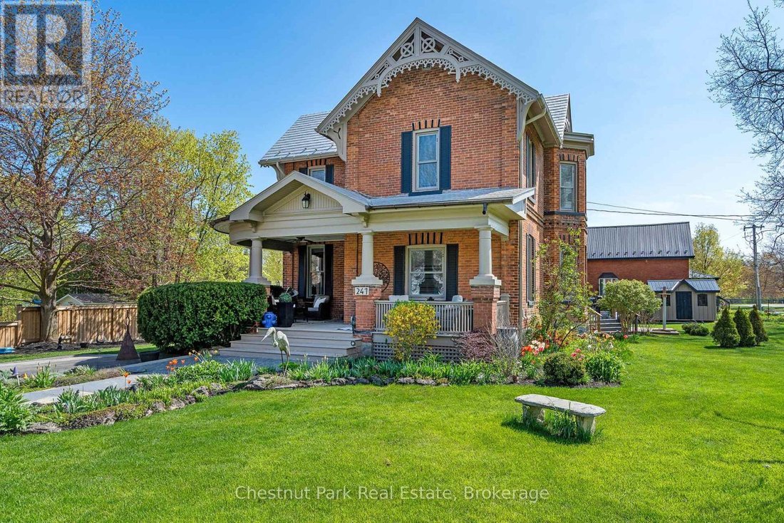 House in Meaford, Ontario, Canada 1 - 17414471