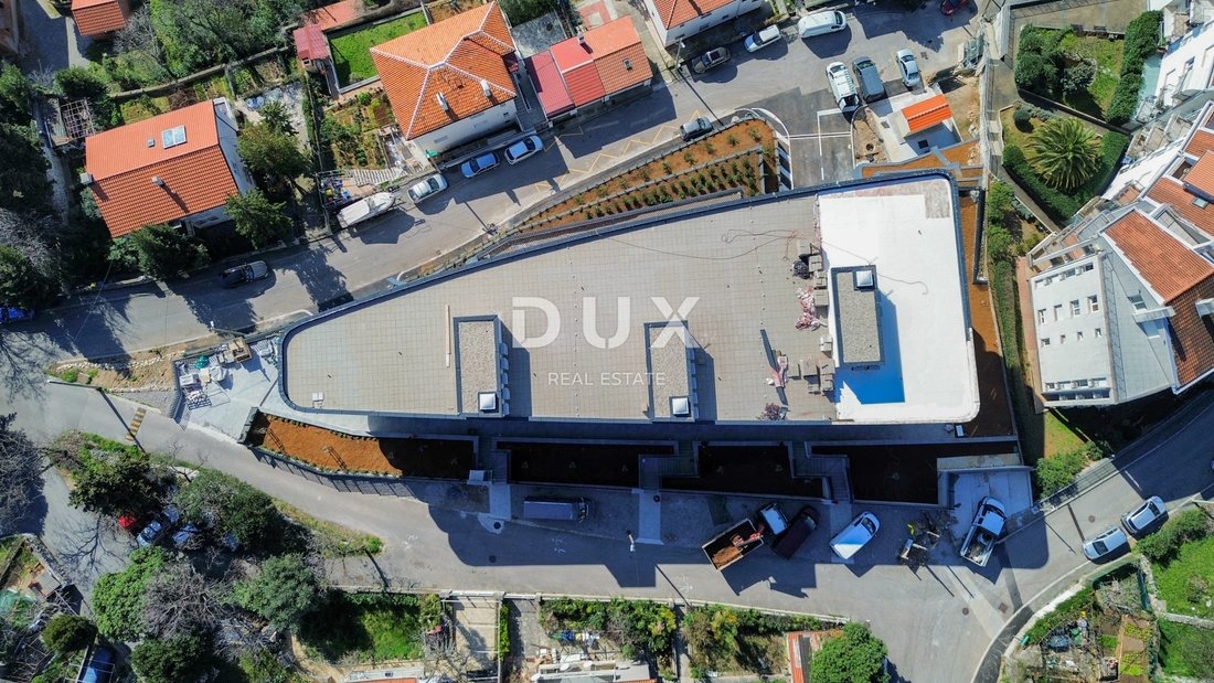 Apartment in Mjesni odbor Kantrida, Grad Rijeka, Primorje-Gorski Kotar County 4 - 16817135