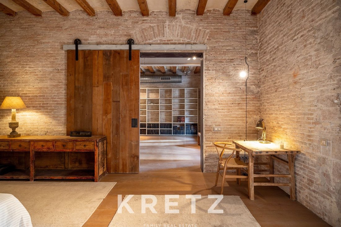 Apartment in Eixample, Barcelona, Spain 2 - 16654906
