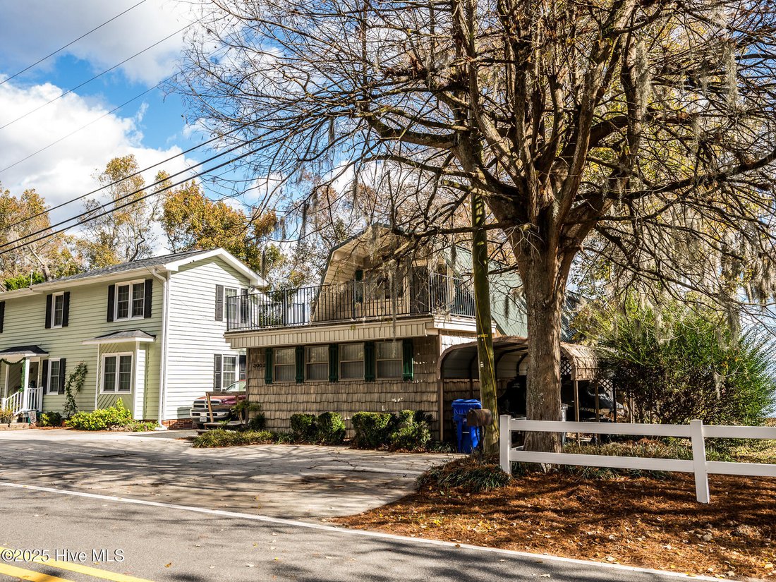 House in Lake Waccamaw, North Carolina, United States 4 - 17409757