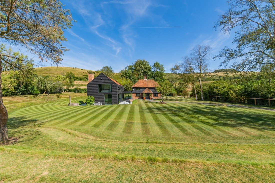 House in Saltwood, England 4 - 17412108