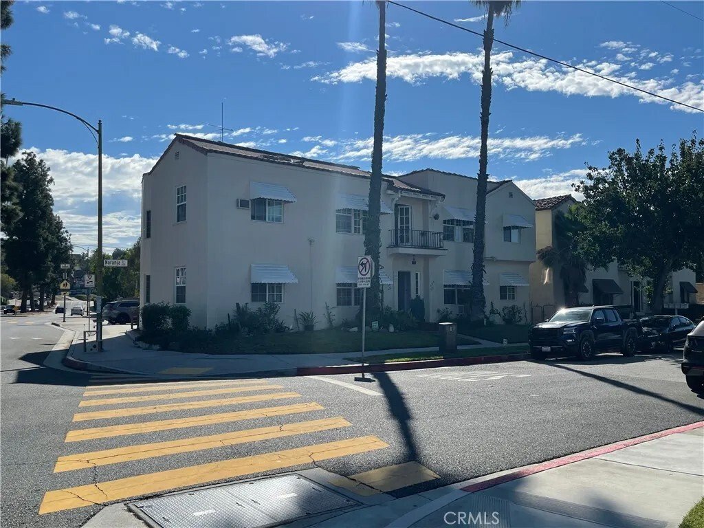 Glendale, California, United States 5 - 16558807