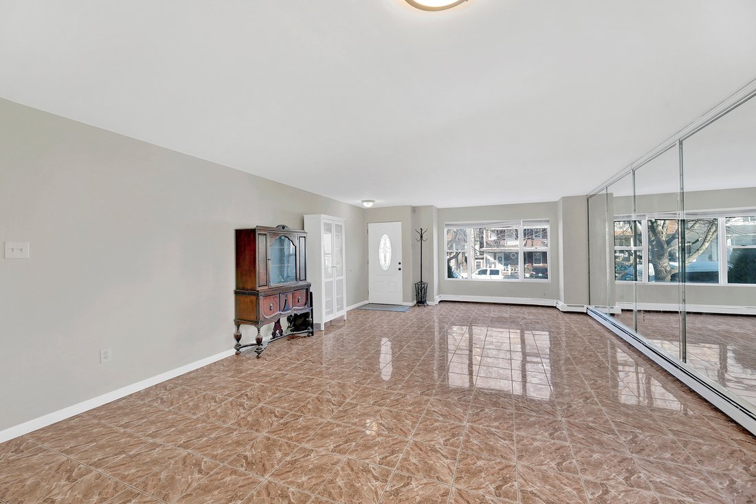 House in New York, New York, United States 3 - 17408741