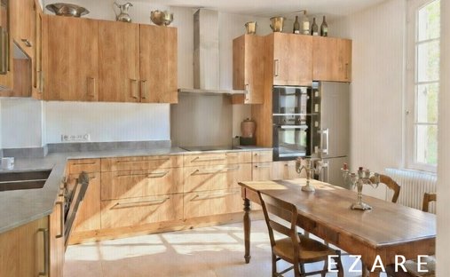 19th Century Château With 4,34 Hectare Wooded Park Swimming Pool Burgundy, Near Beaune